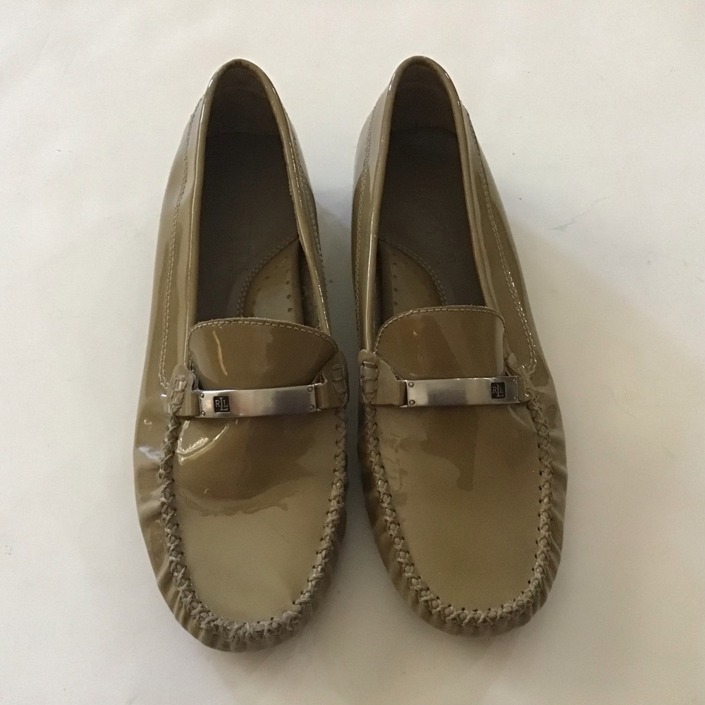 Lauren Ralph Lauren Size 6.5 C Tan Driving Leather Loafer/moccasin Shiny Patent